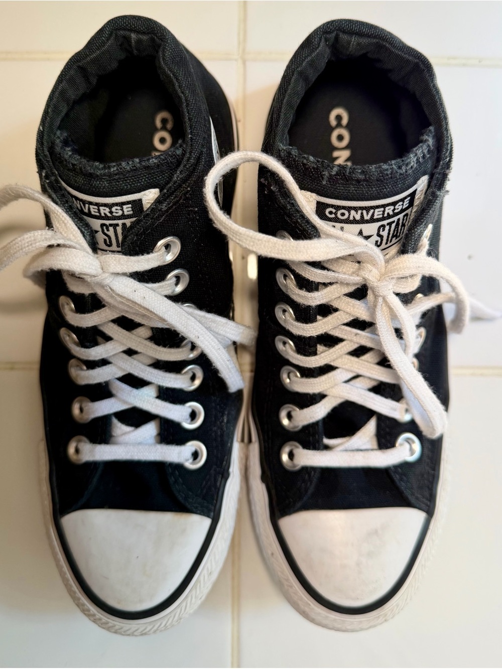 Women’s Converse - Picture 2 of 9